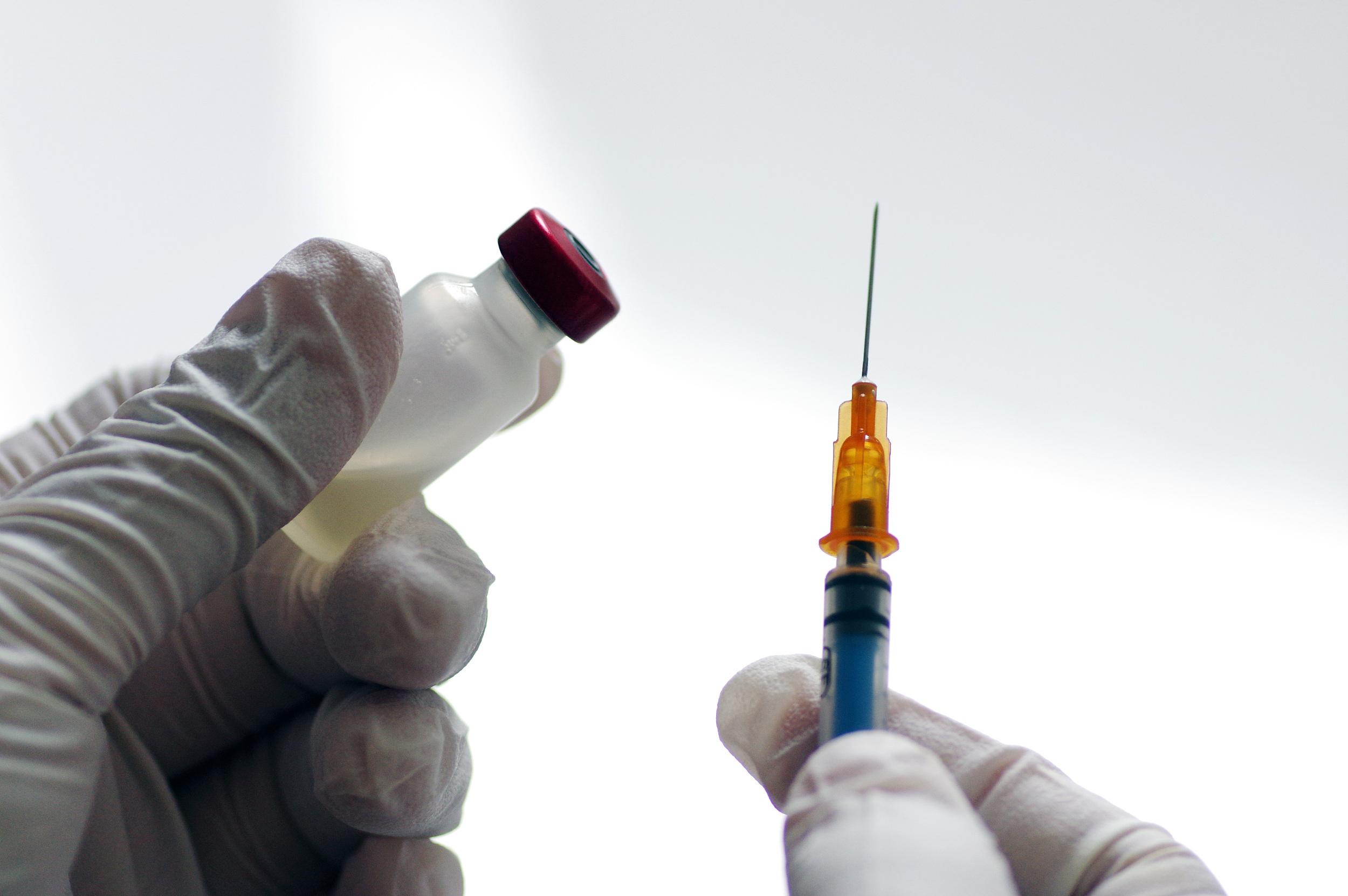 本市继续开展因私出国工作、学习人员新冠疫苗预约接种